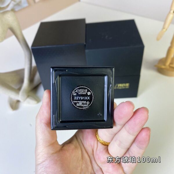 Giorgio Armani Privé Rose d’Arabie Eau de Parfum 100ml – Unisex Luxury Perfume