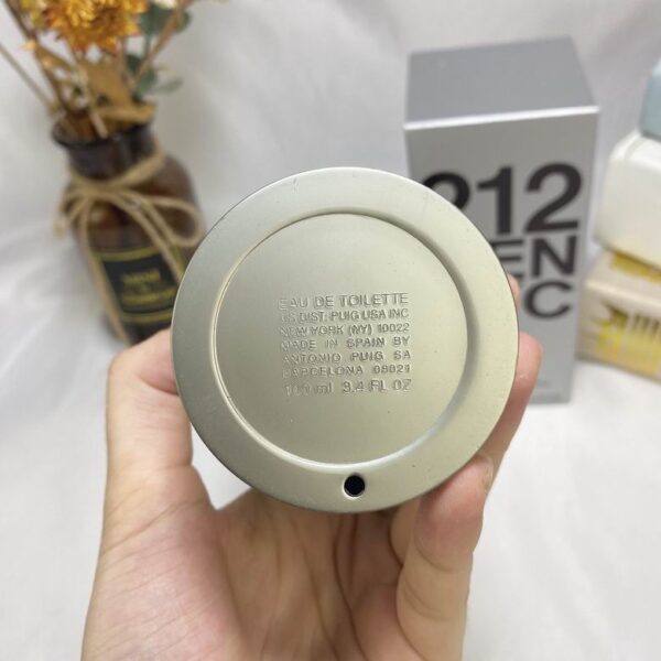 Carolina Man 100ml (3)_3016973 Carolina Herrera 212 NYC Eau de Toilette for Men - 3.3 oz ebay