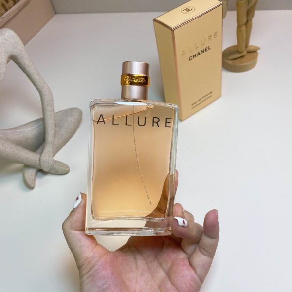 Chanel Allure Eau de Parfum – Women’s Perfume, 100ml / 3.4 oz