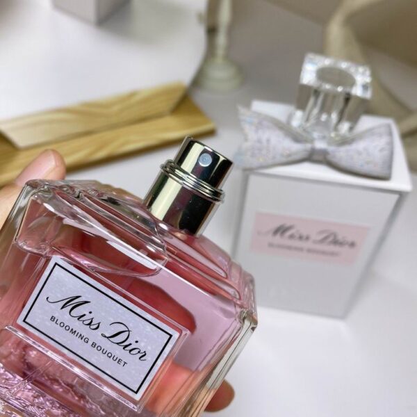 Miss Dior Blooming Bouquet by Christian Dior Eau de Toilette 100ml / 3.4 oz – Women’s Perfume