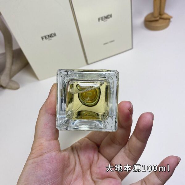 Fendi Prima Terra Eau de Parfum 100 ml / 3.4 oz – Unisex Luxury Fragrance