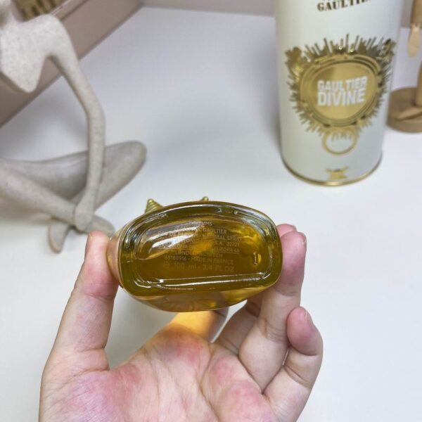 Jean Paul Gaultier Divine Eau de Parfum Spray – 1.7 fl. oz. / 50ml (For Women)