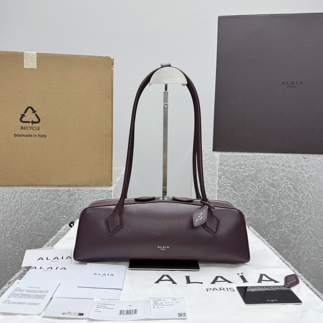 Alaïa Le Teckel Shoulder Bag | Brown