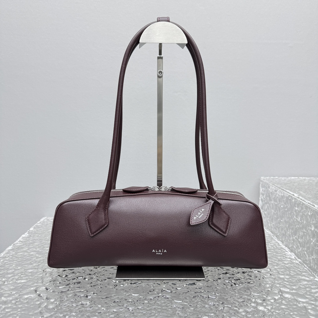 Alaïa Le Teckel Shoulder Bag | Brown