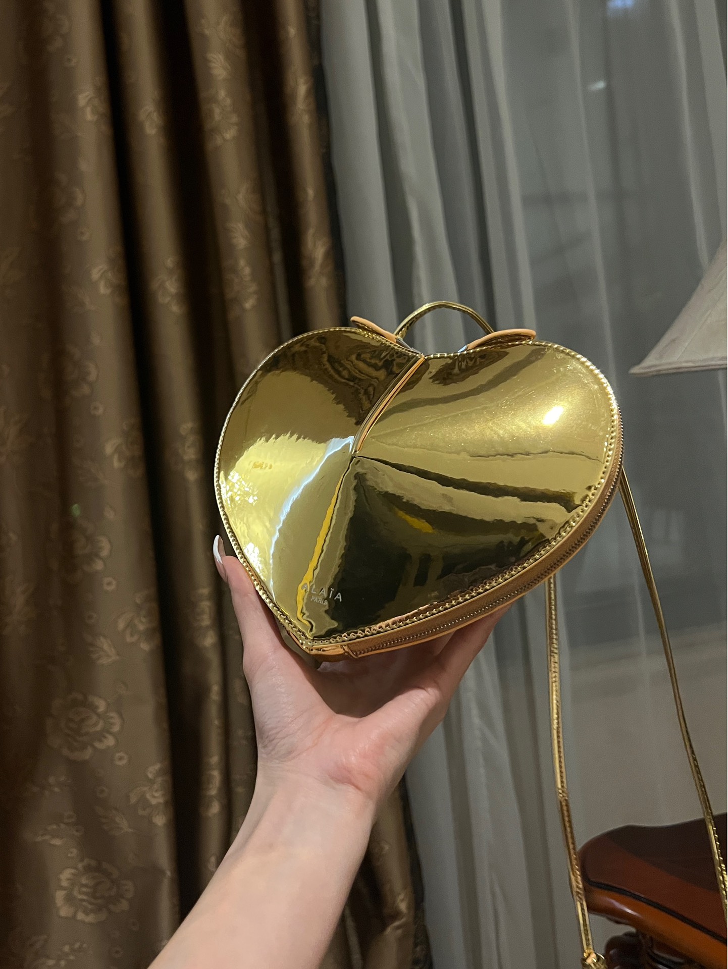 Alaïa Gold Le Coeur heart bag Golden Metal ref
