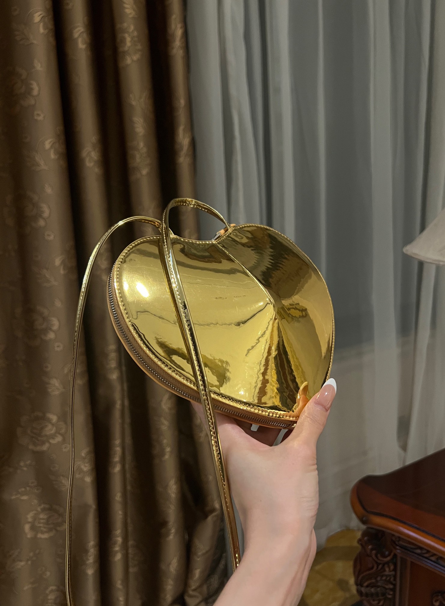Alaïa Gold Le Coeur heart bag Golden Metal ref