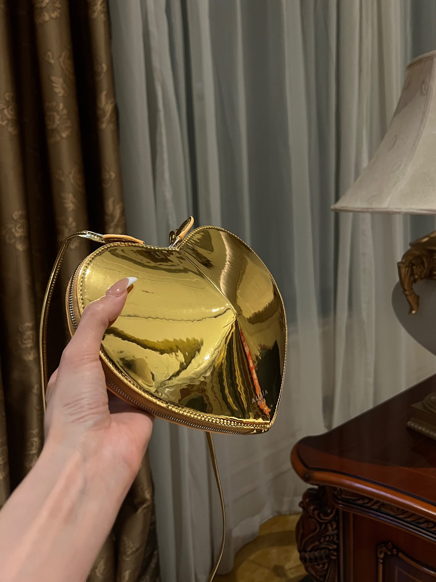 Alaïa Gold Le Coeur heart bag Golden Metal ref
