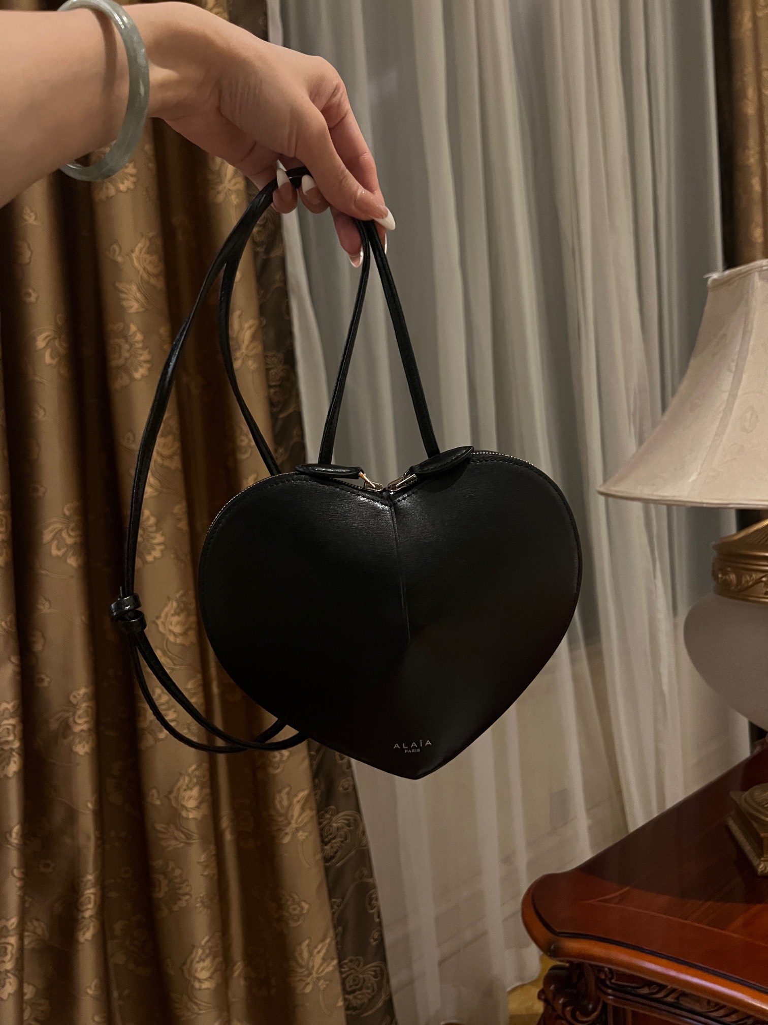 Leather handbag Alaïa Black in Leather - 31570871