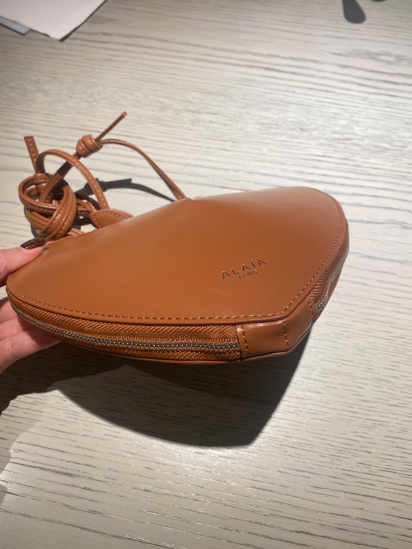 Le coeur leather crossbody bag Alaïa brown in Leather