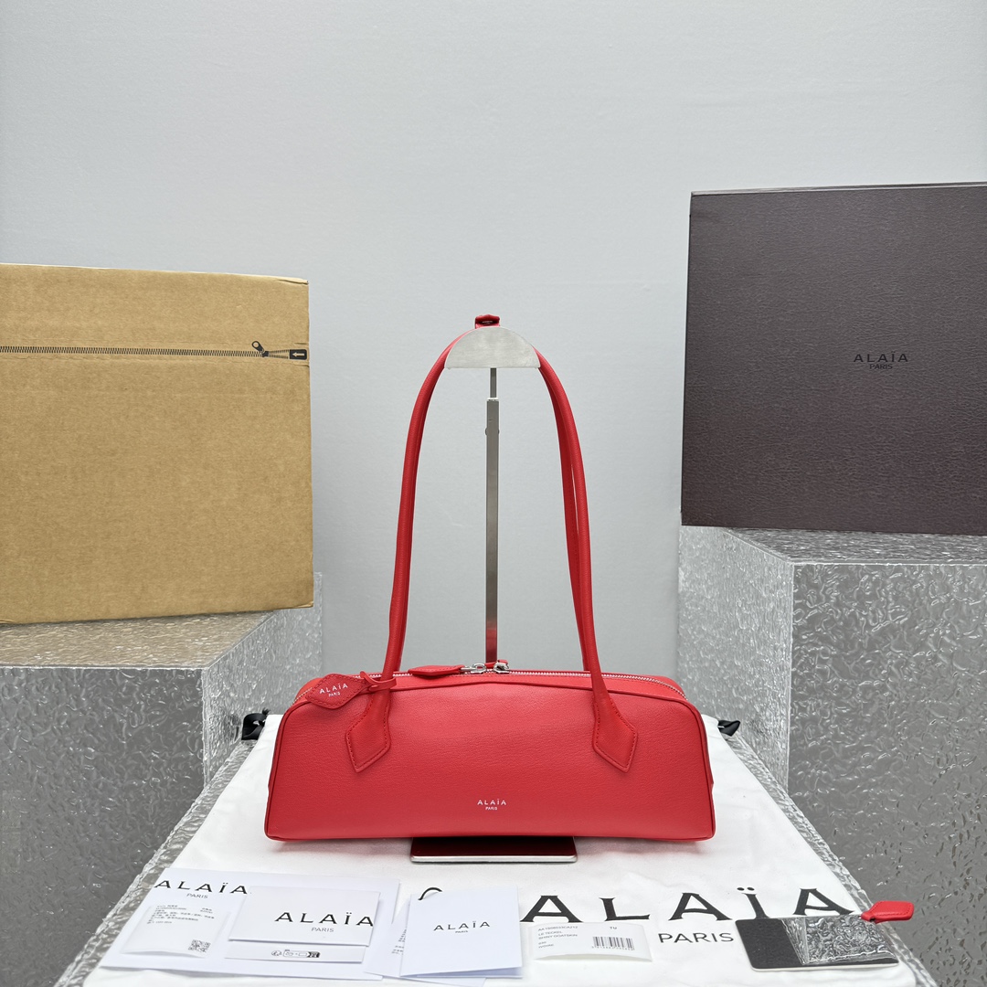 ALAIA Goatskin Small Le Teckel Bag Rouge Alaia002014