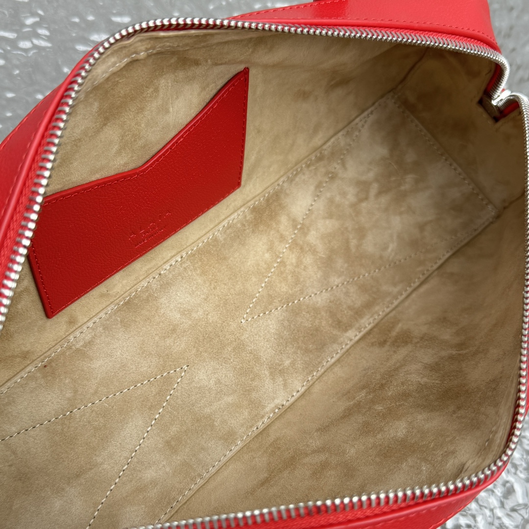 ALAIA Goatskin Small Le Teckel Bag Rouge Alaia002014