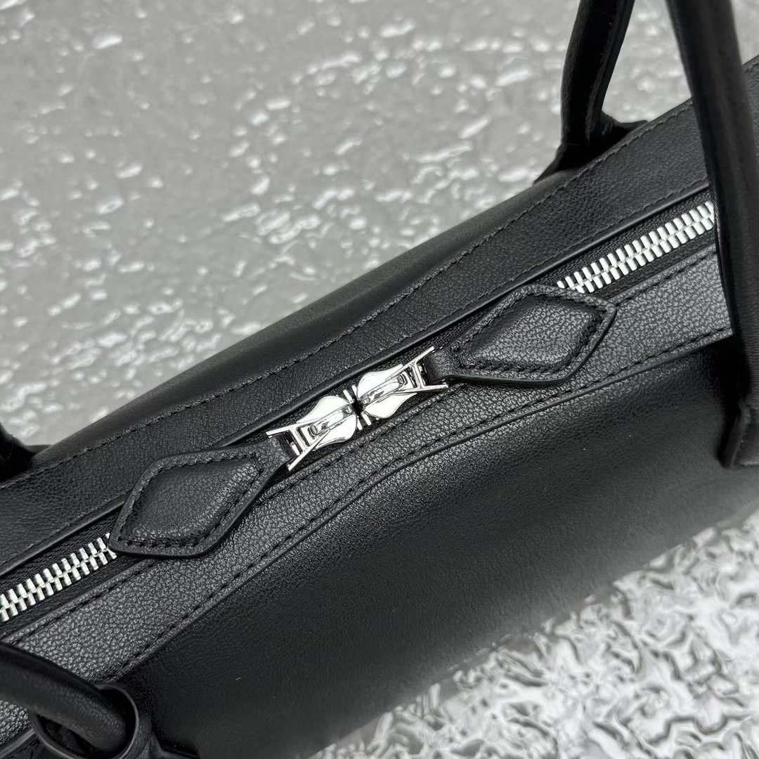 Alaïa ALAIA Handbags T. Leather Black 1534075 Alaia00219