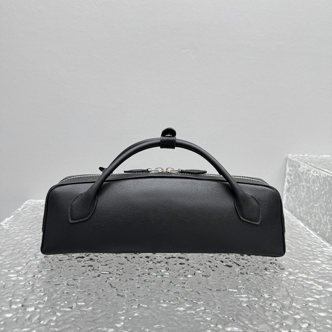 Alaïa Clutches and evening bags for Women  Alaia002414