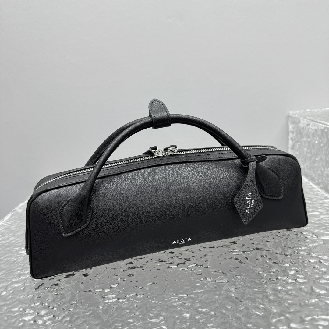 Alaïa Clutches and evening bags for Women  Alaia002414
