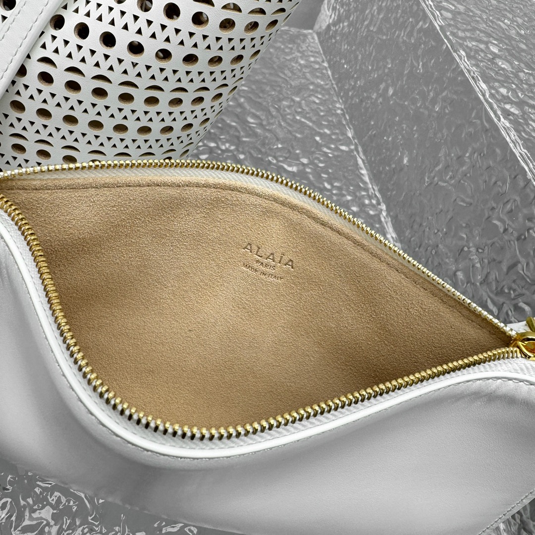 Alaïa Neo Mina 20 Leather top Handle bag - White
