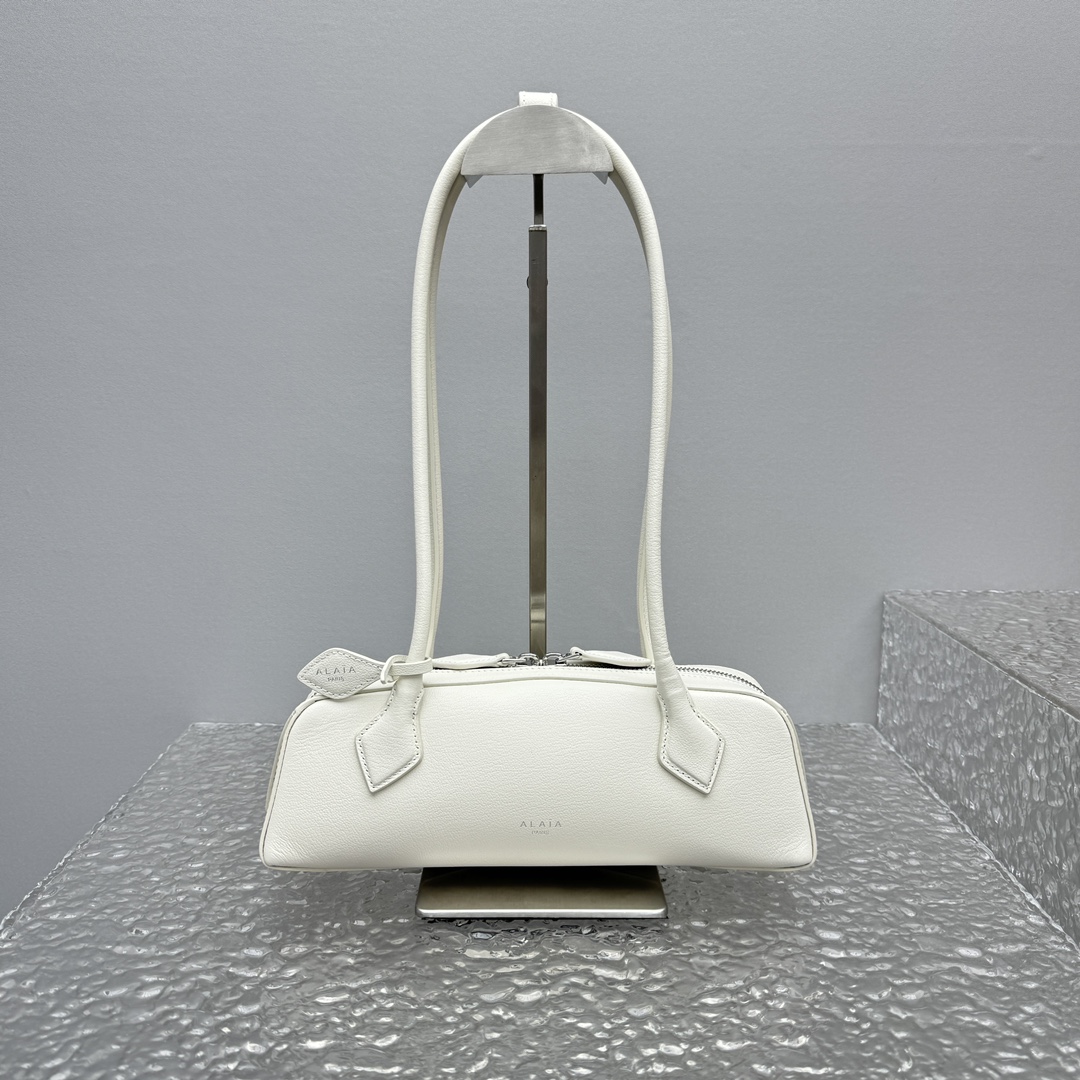 Alaïa Small Le Teckel Shoulder Bag | White Alaia004414