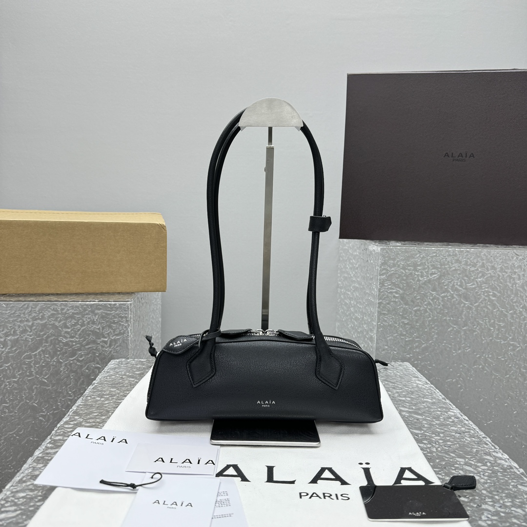 ALAIA Goatskin Small Le Teckel Bag Black 1623458