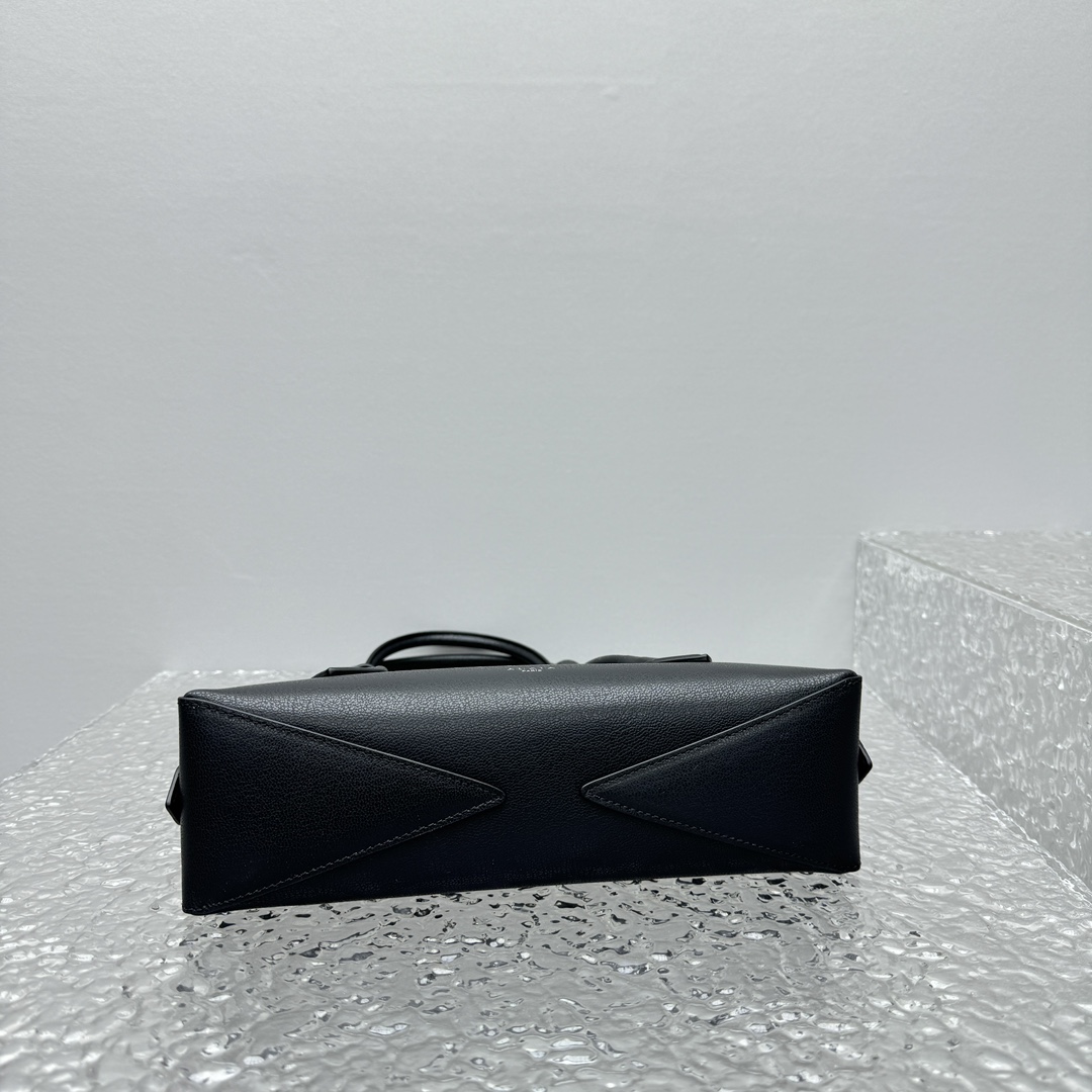 ALAIA Goatskin Small Le Teckel Bag Black 1623458