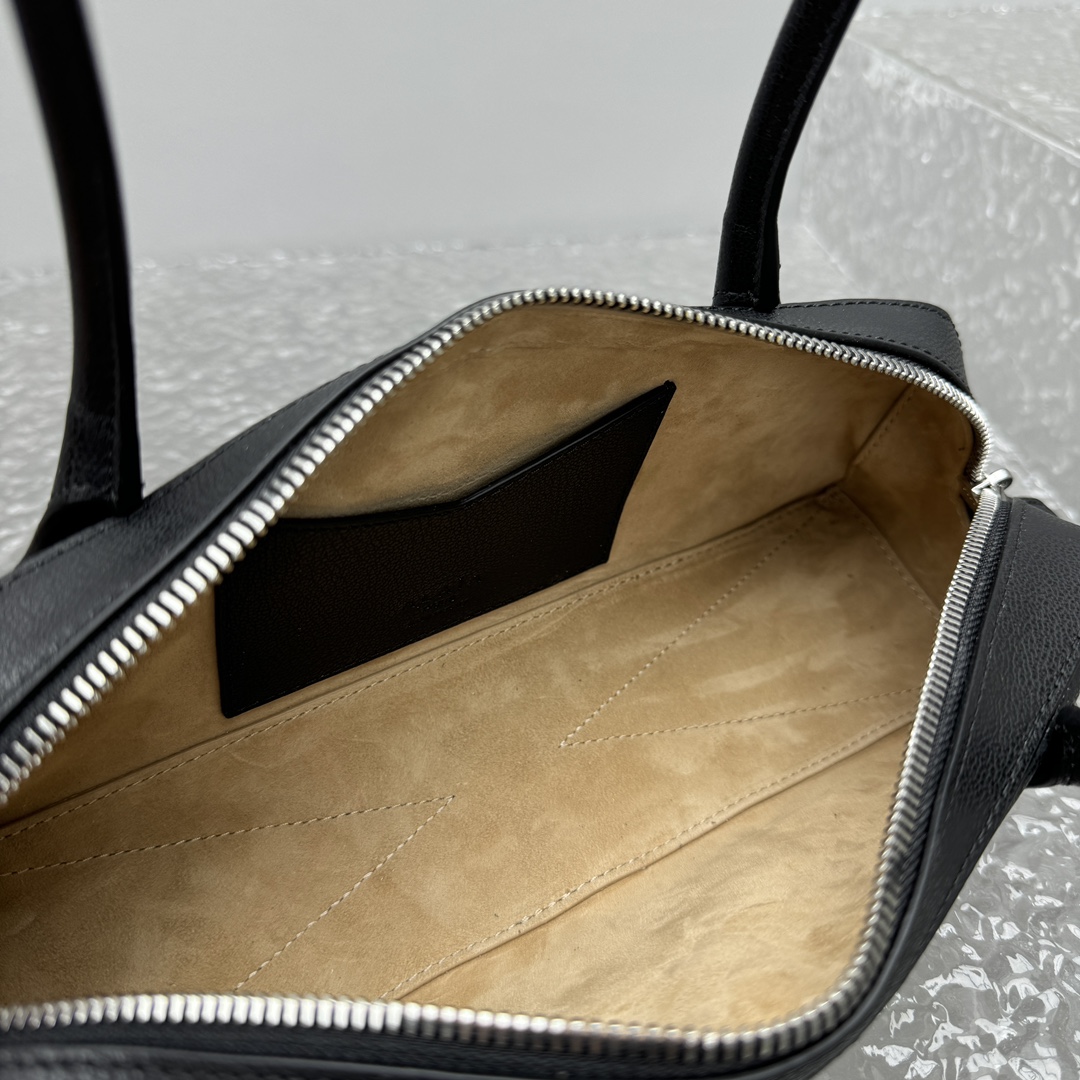 ALAIA Goatskin Small Le Teckel Bag Black 1623458