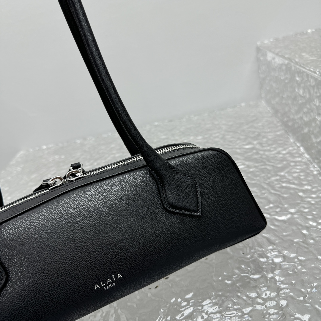 ALAIA Goatskin Small Le Teckel Bag Black 1623458