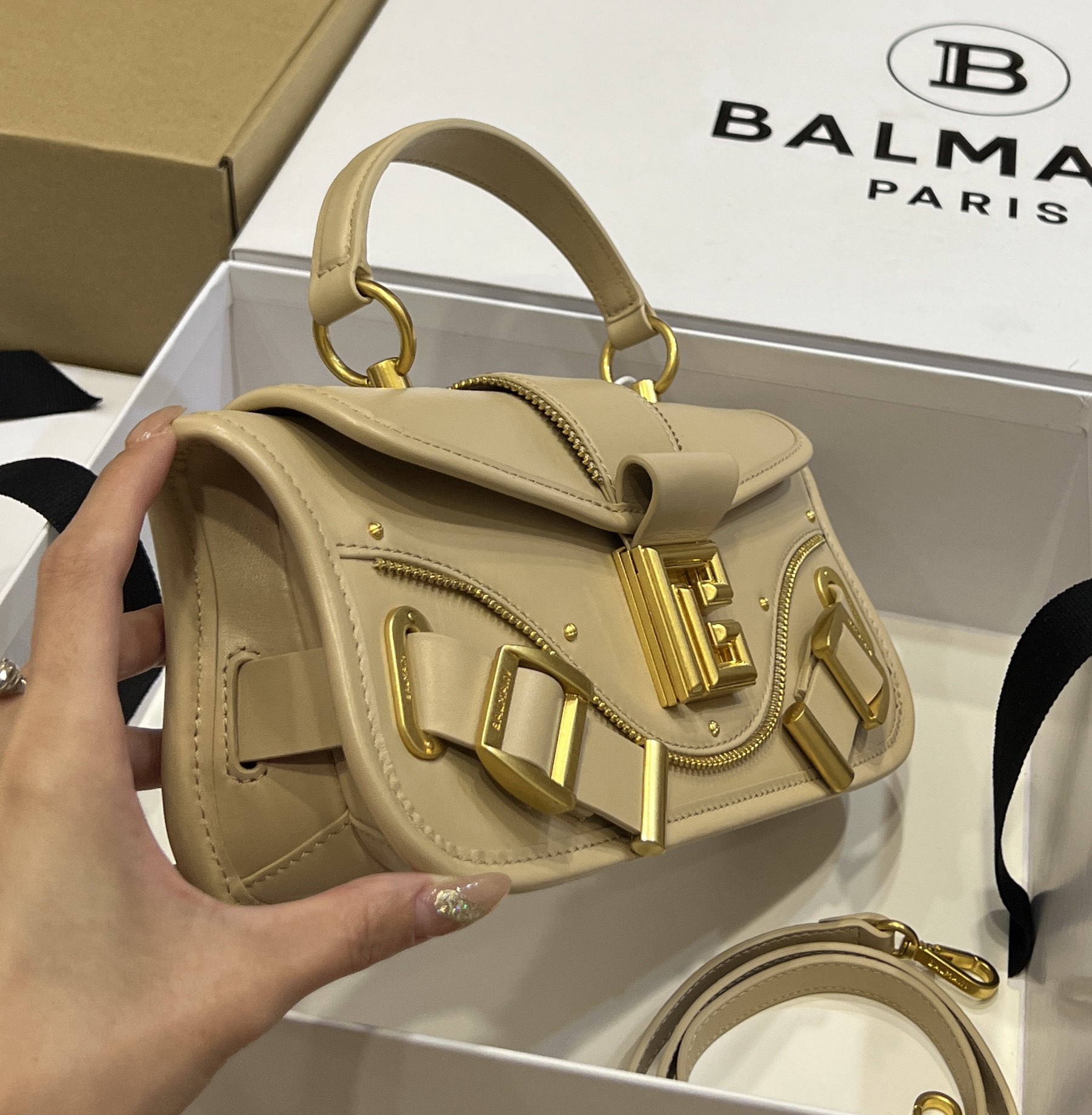 BALMAIN - Blaze Leather Pouch Box Top Handle Bagin brown  Balmain