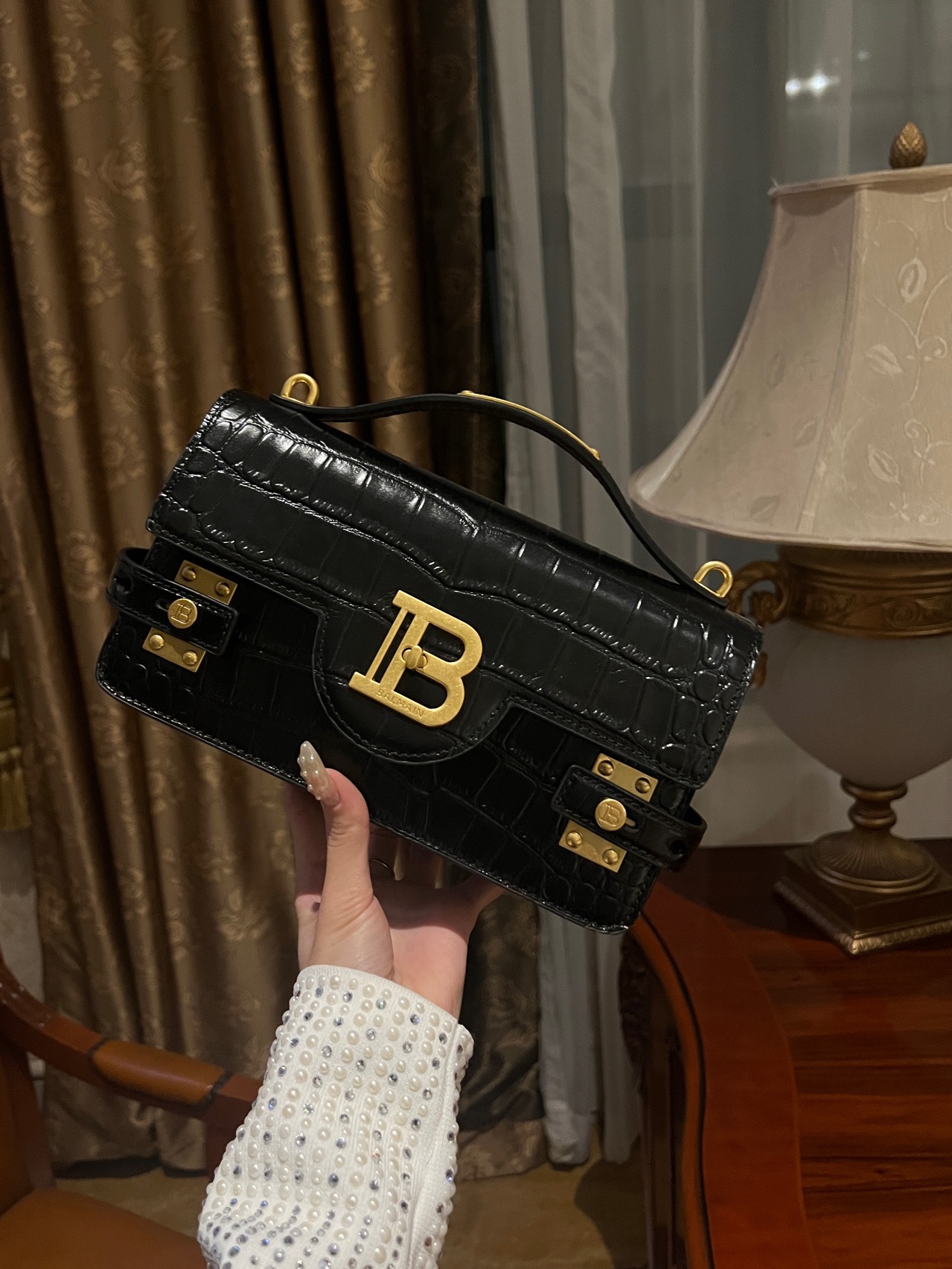 Balmain - B-BUZZ 24 black leather bag with metal logo