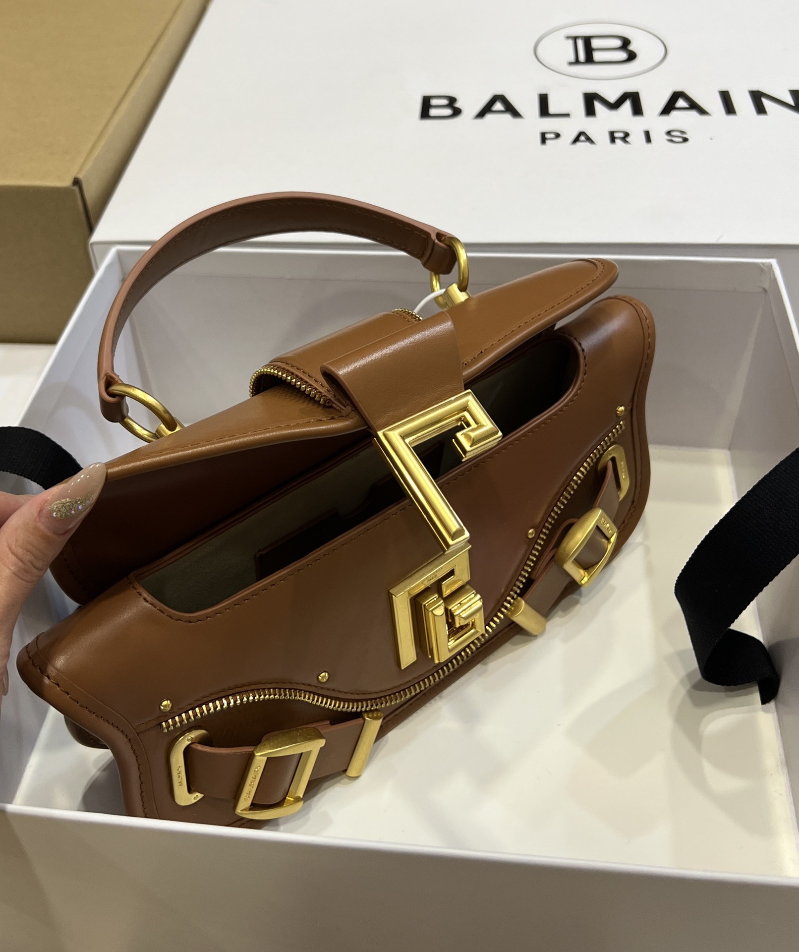 Balmain   - Blaze  leather baguette bag in brown with metal logoBALMAIN  0029