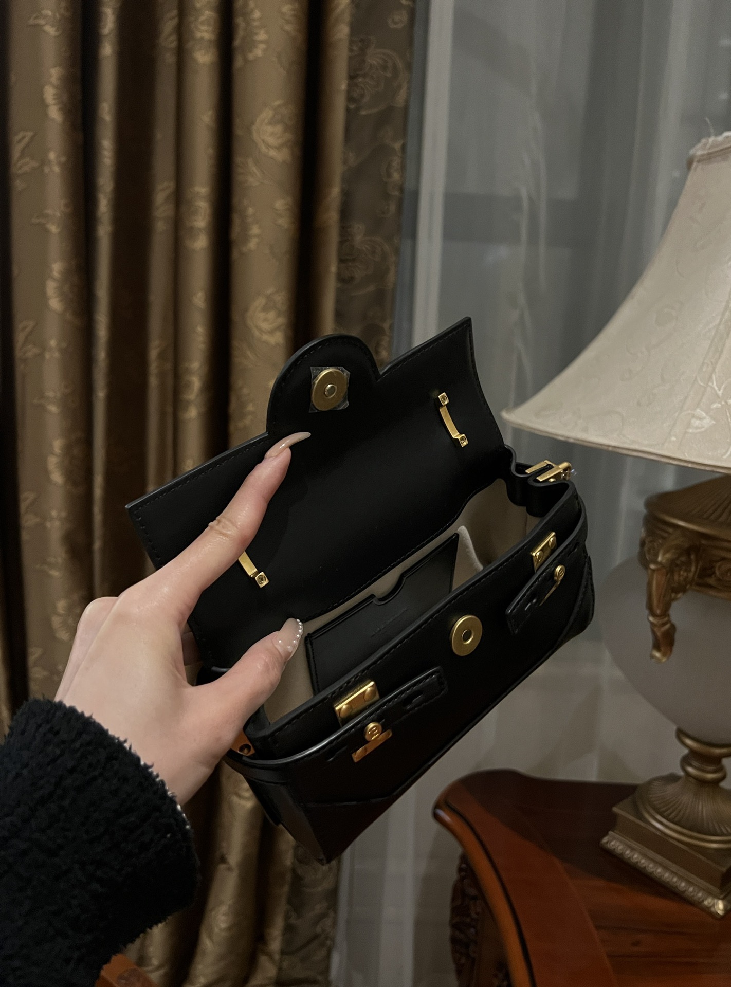 Balmain B-Buzz 19 Shoulder Bag | Black | BALMAIN  0039
