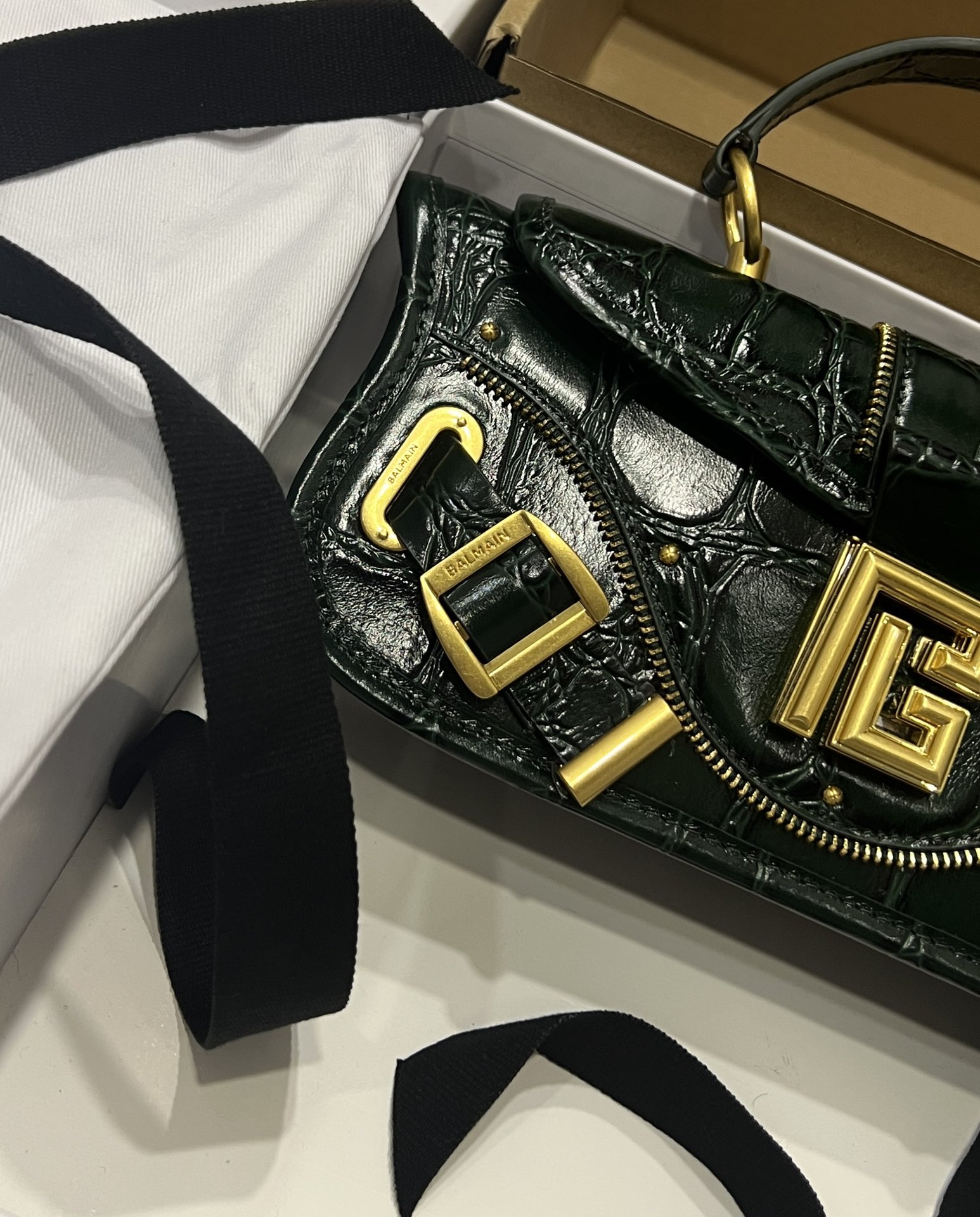 Blaze Small leather shoulder bag in black - Balmain |