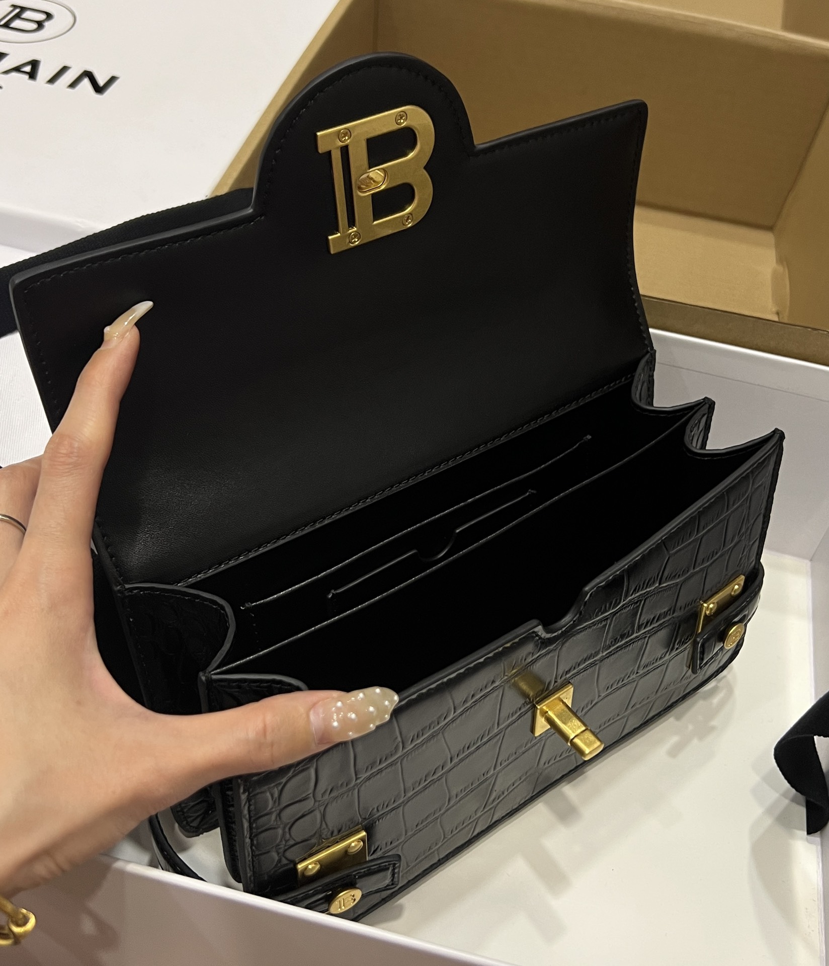 Balmain B-Buzz 24 grained monogram leather Shoulder bag - Women |
