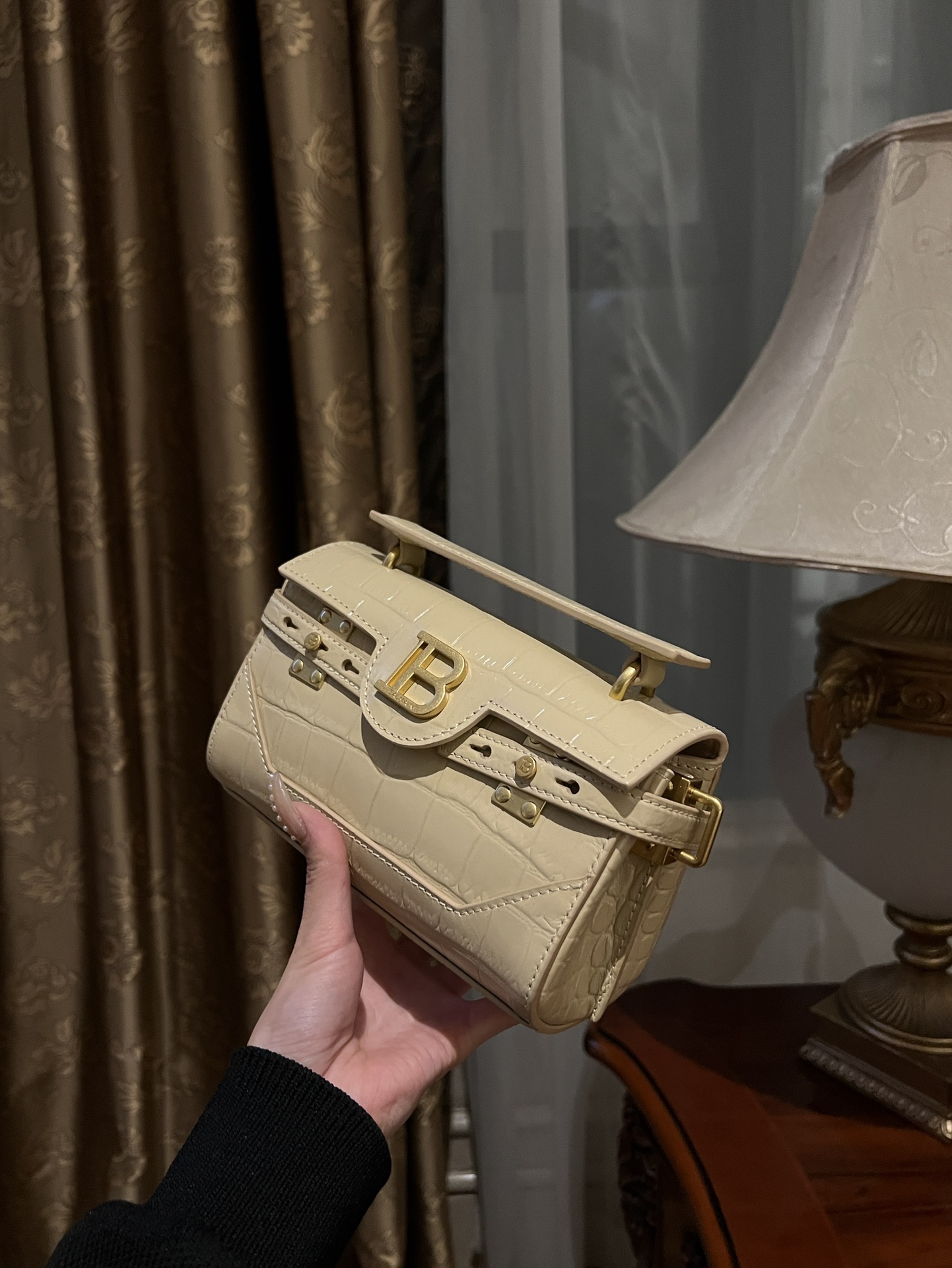 B-Buzz 19 Crossbody - Balmain - Leather - Beige