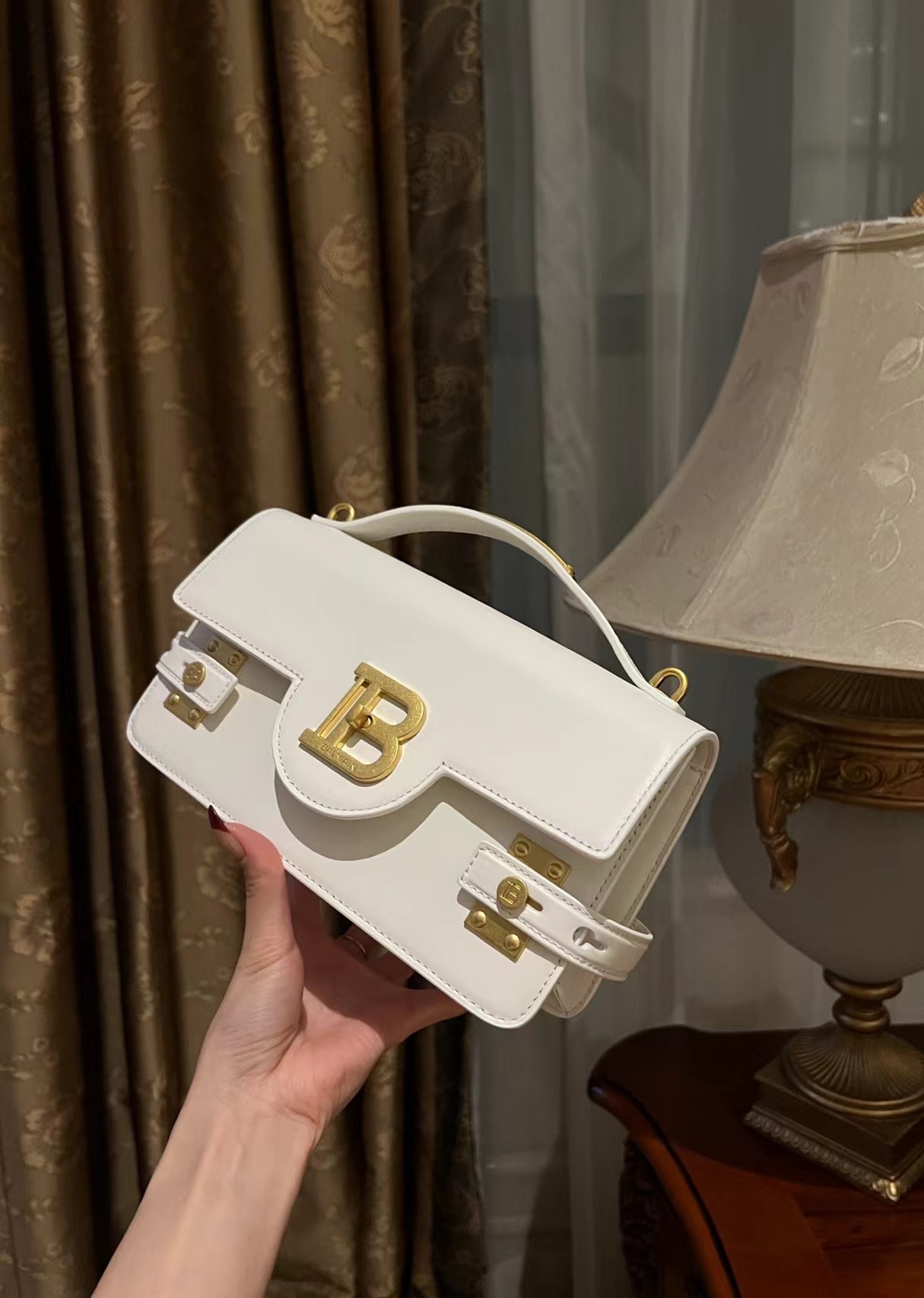 Balmain B-Buzz 24 Leather Tote Bag | White | BALMAIN  0149