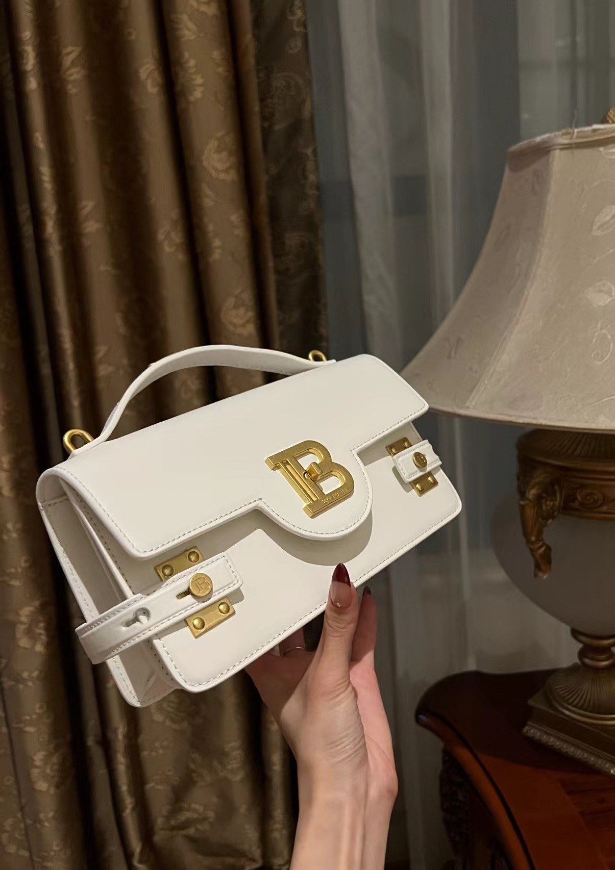 Balmain B-Buzz 24 Leather Tote Bag | White | BALMAIN  0149