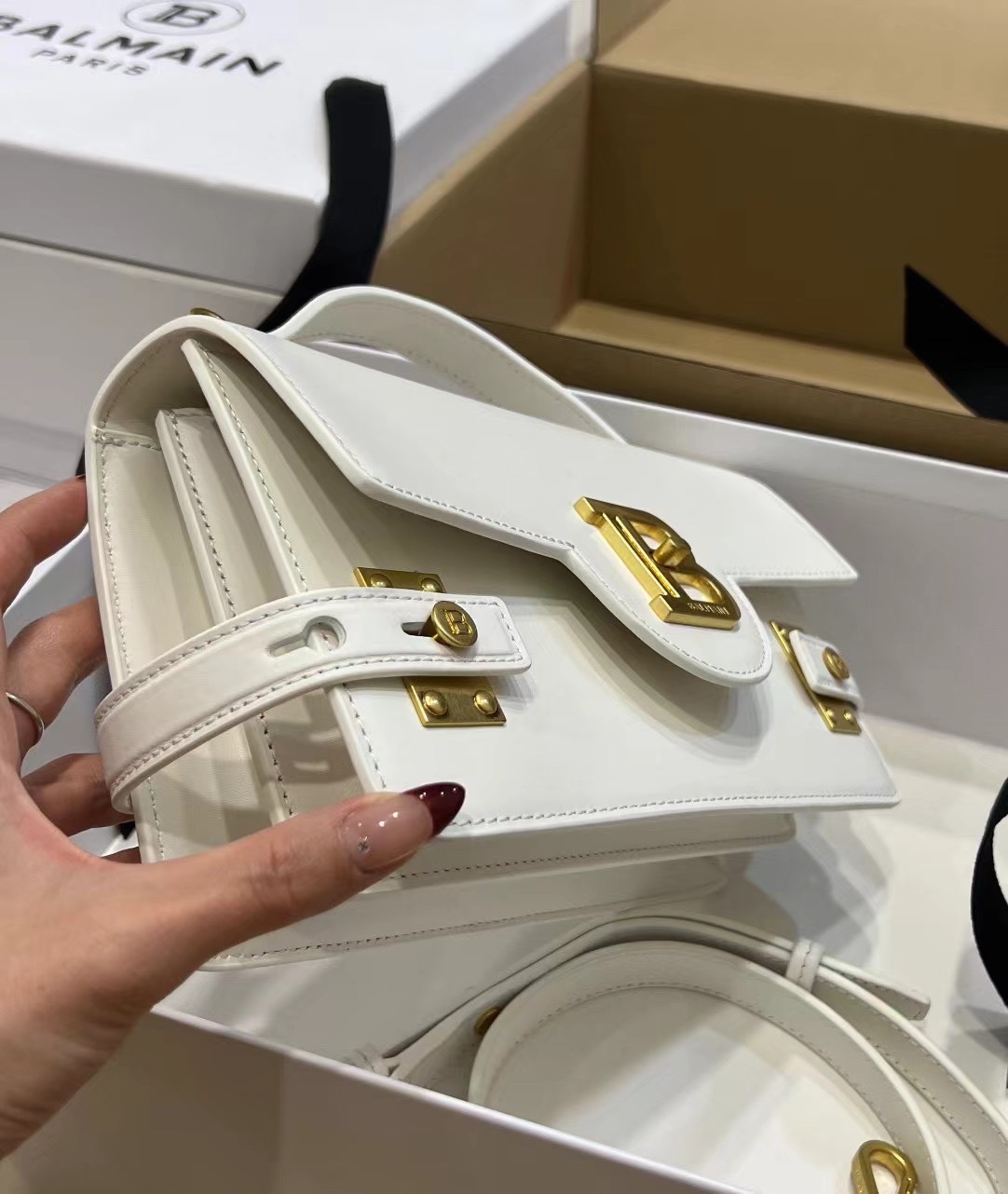 Balmain B-Buzz 24 Leather Tote Bag | White | BALMAIN  0159