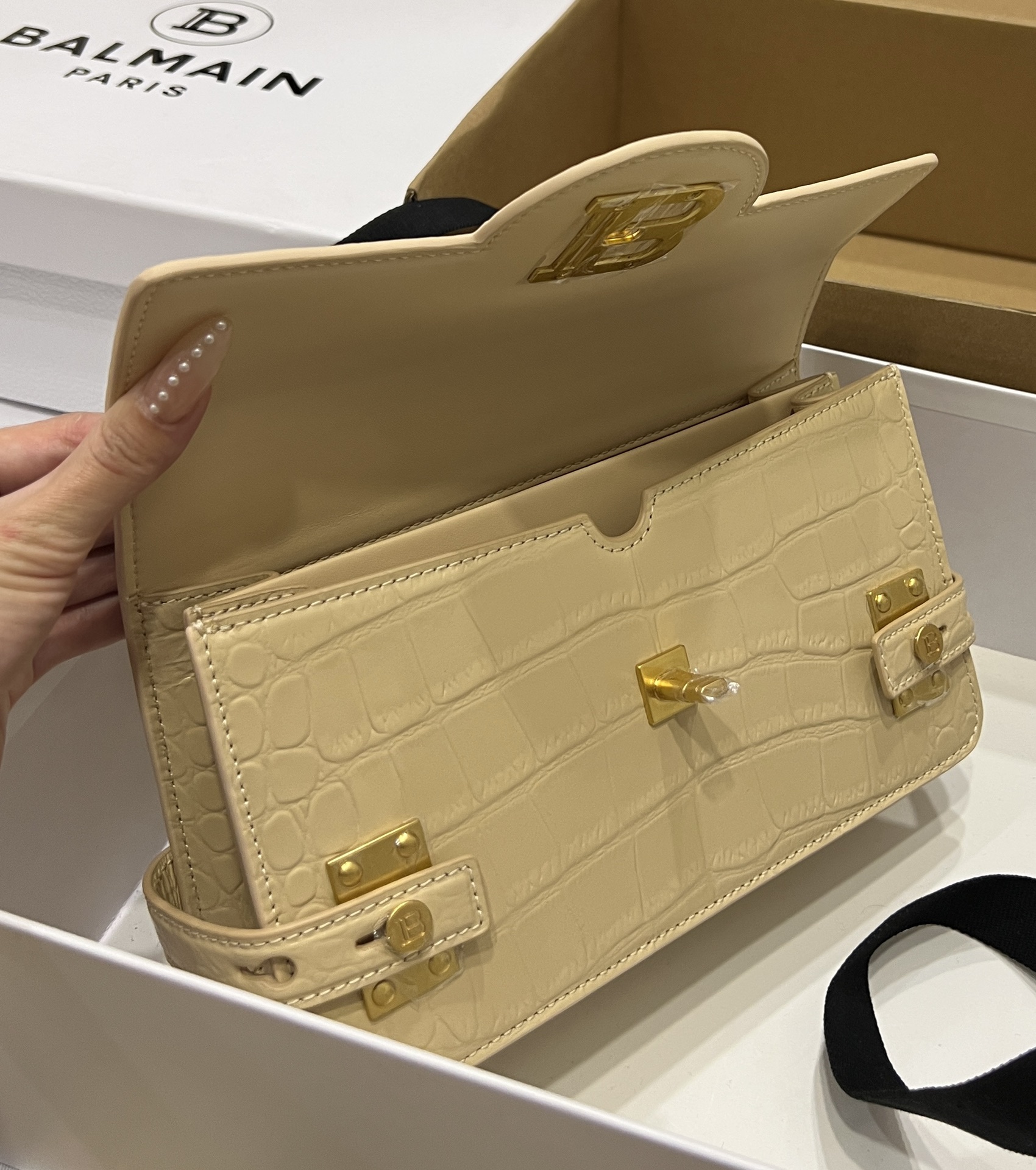 BALMAIN  B-Buzz 19 Crossbody - Balmain - Leather - Beige