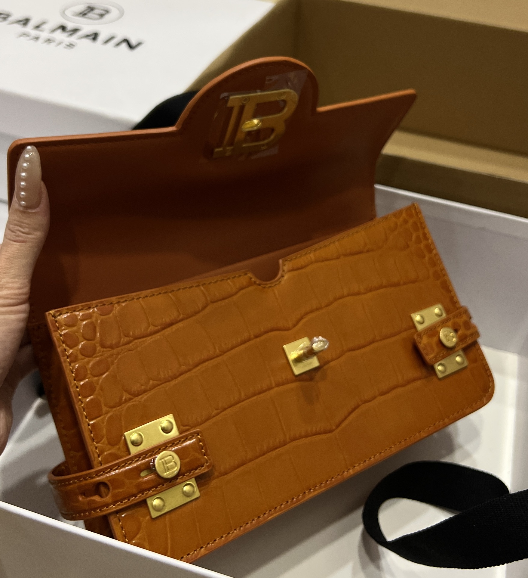 Balmain Smooth leather B-Buzz 24 bag red brown - Women | BALMAIN