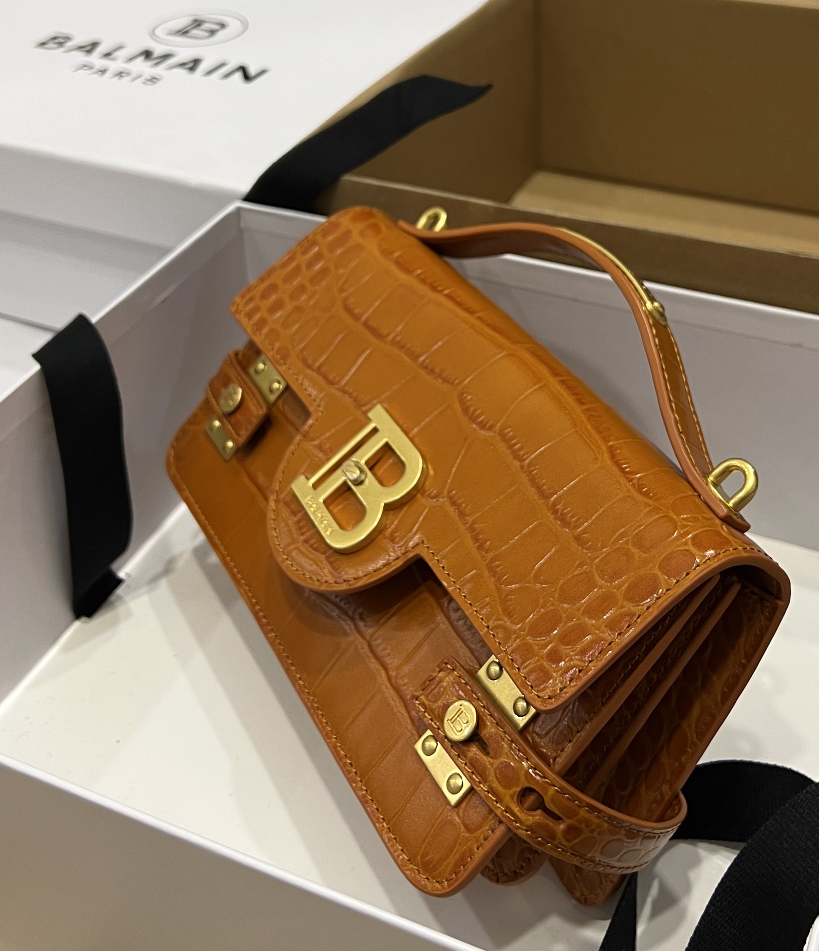Balmain Smooth leather B-Buzz 24 bag red brown - Women | BALMAIN