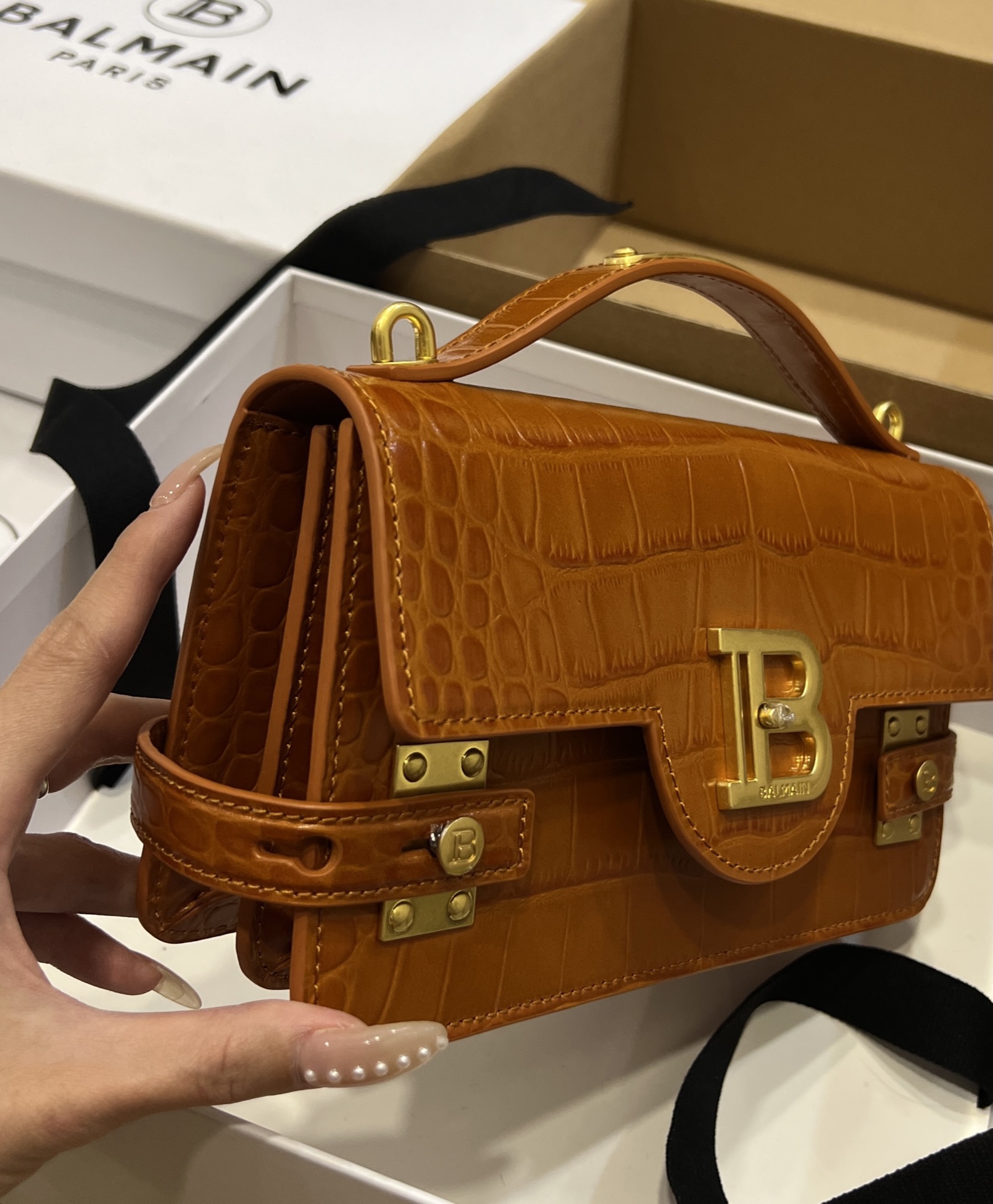 Balmain Smooth leather B-Buzz 24 bag red brown - Women | BALMAIN