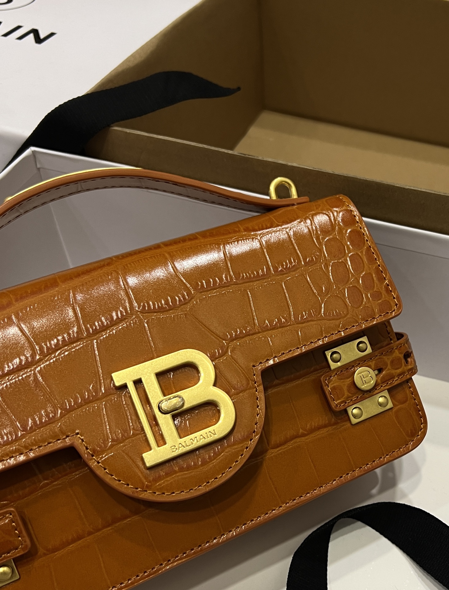 Balmain Smooth leather B-Buzz 24 bag red brown - Women | BALMAIN