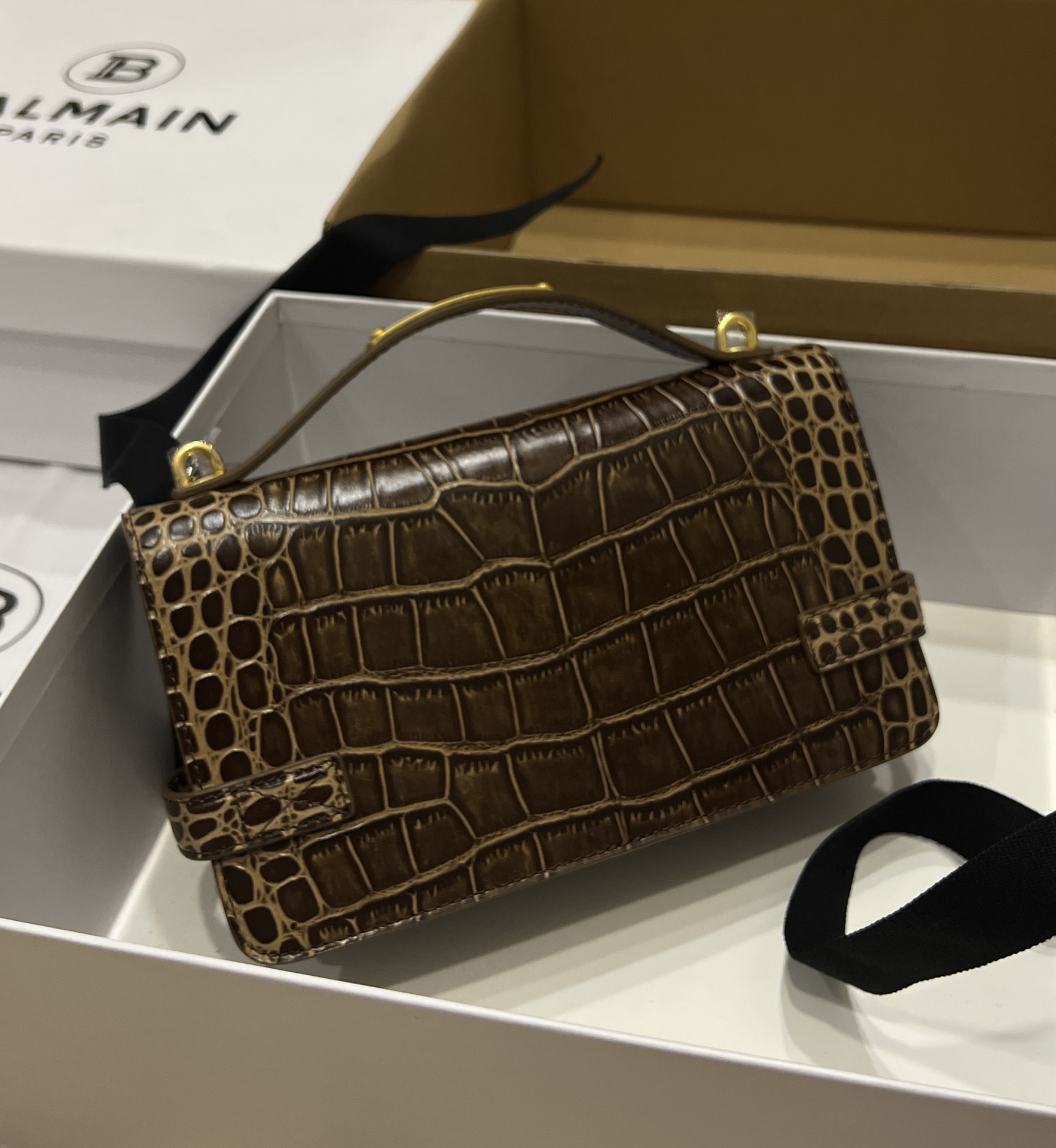 Balmain B-Buzz 19 Shoulder Bag | Brown|