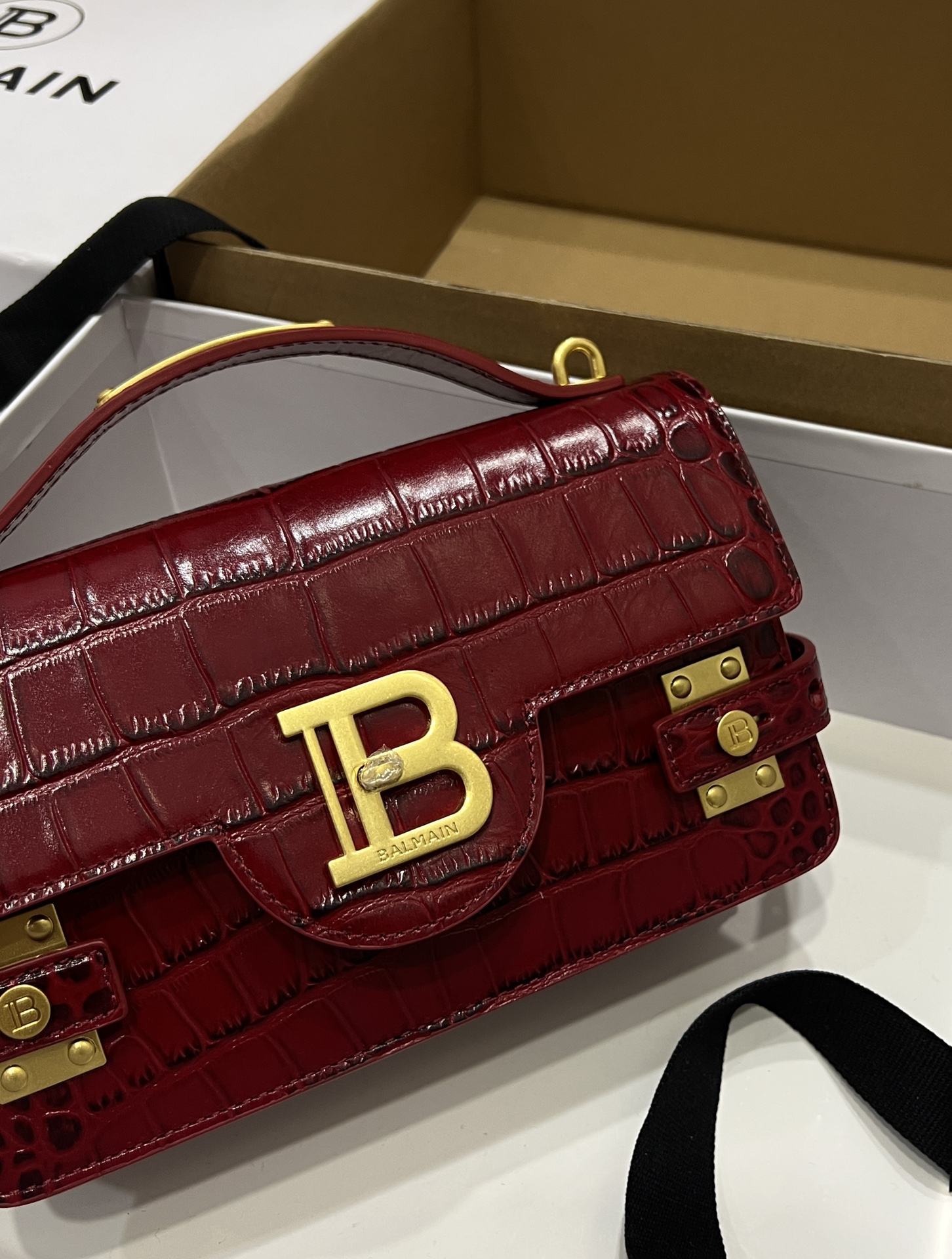 Balmain B-Buzz 24 Shoulder Bag | Red |