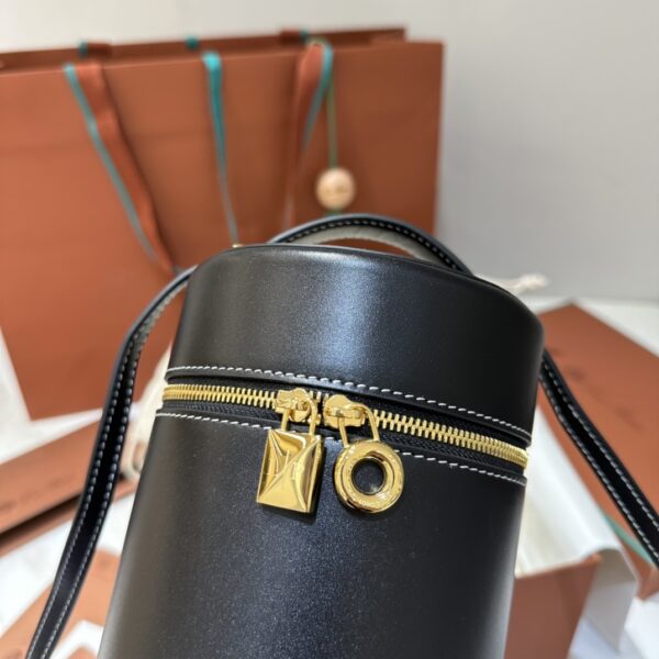 Loro Piana Extra Case Medium Saddle Leather Bucket Bag In Black