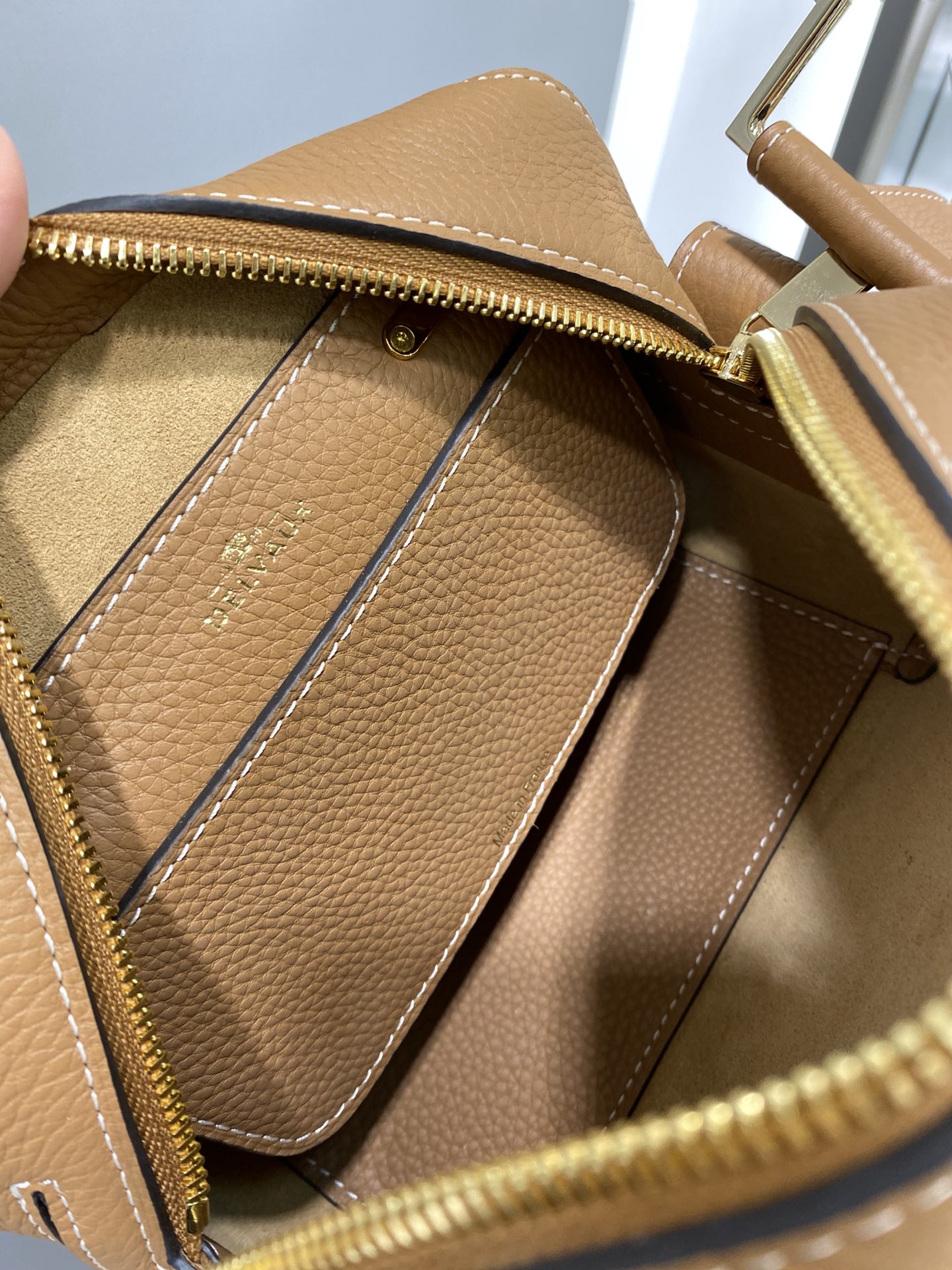 Cool box leather handbag Delvaux brown  Camel in Leather