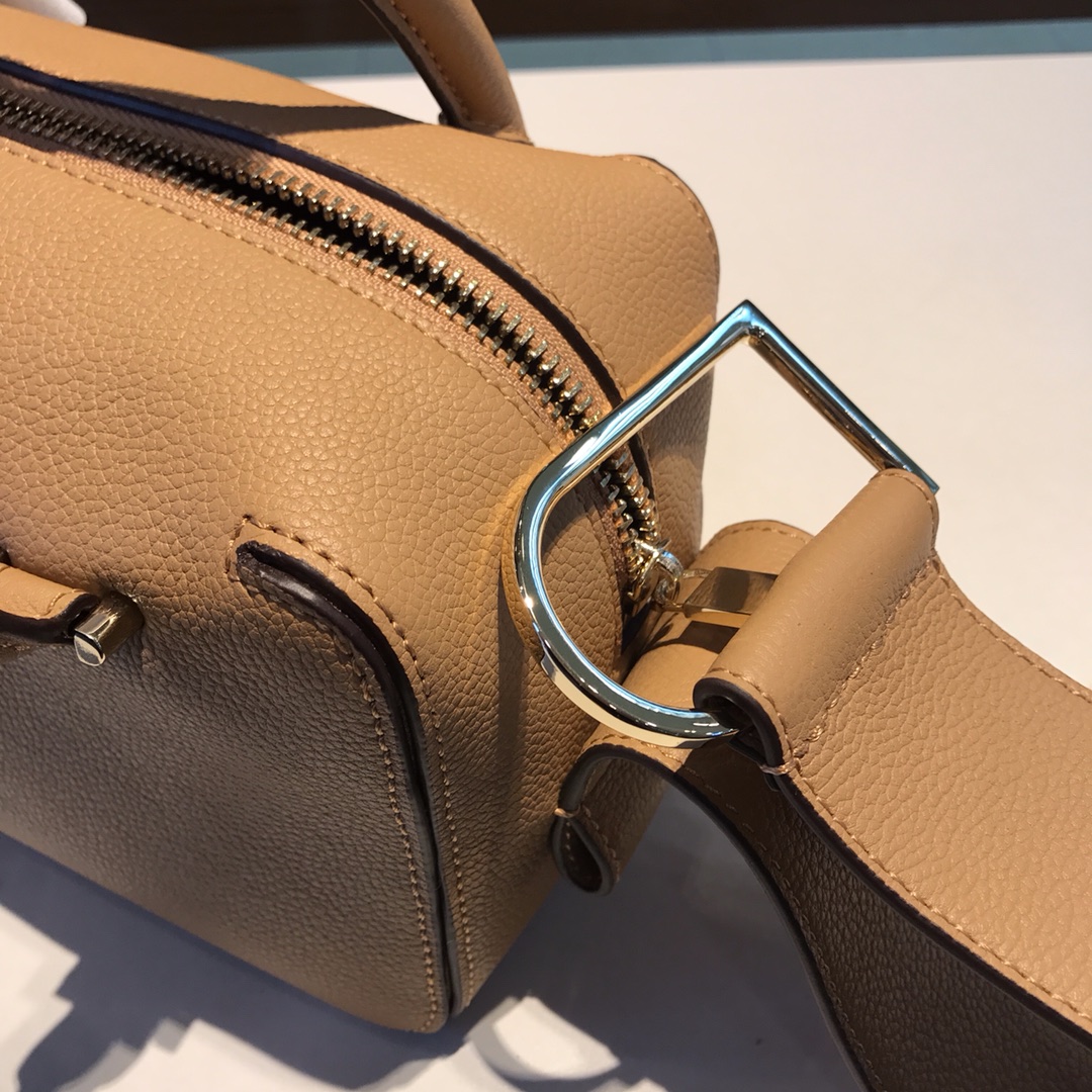 Delvaux Cool Box MM in Taurillon Soft Grained Calfskin brown