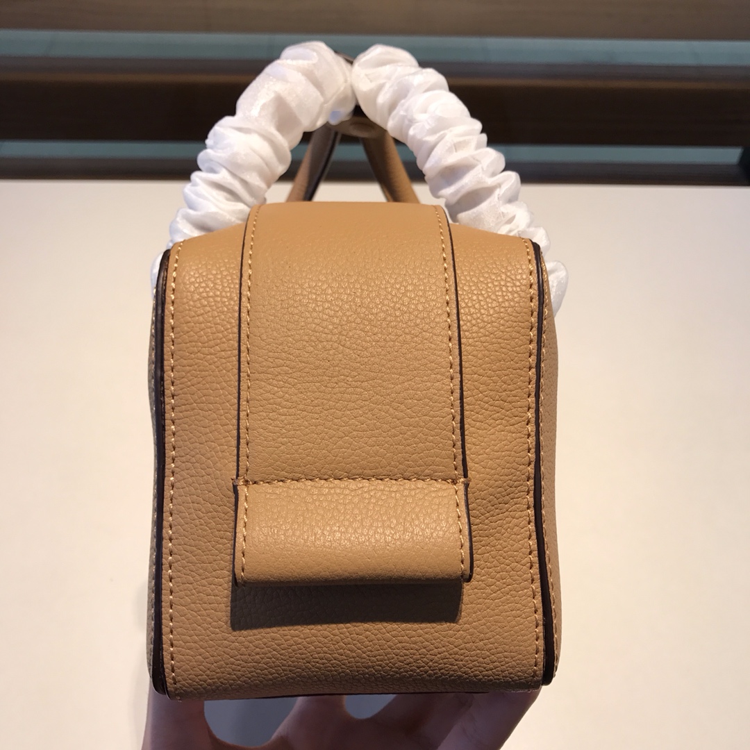 Delvaux Cool Box MM in Taurillon Soft Grained Calfskin brown