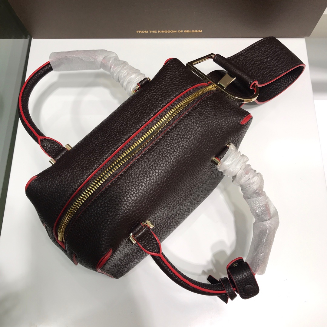 DELVAUX Grained Calfskin Mini Cool Box Satchel Black 636174 |