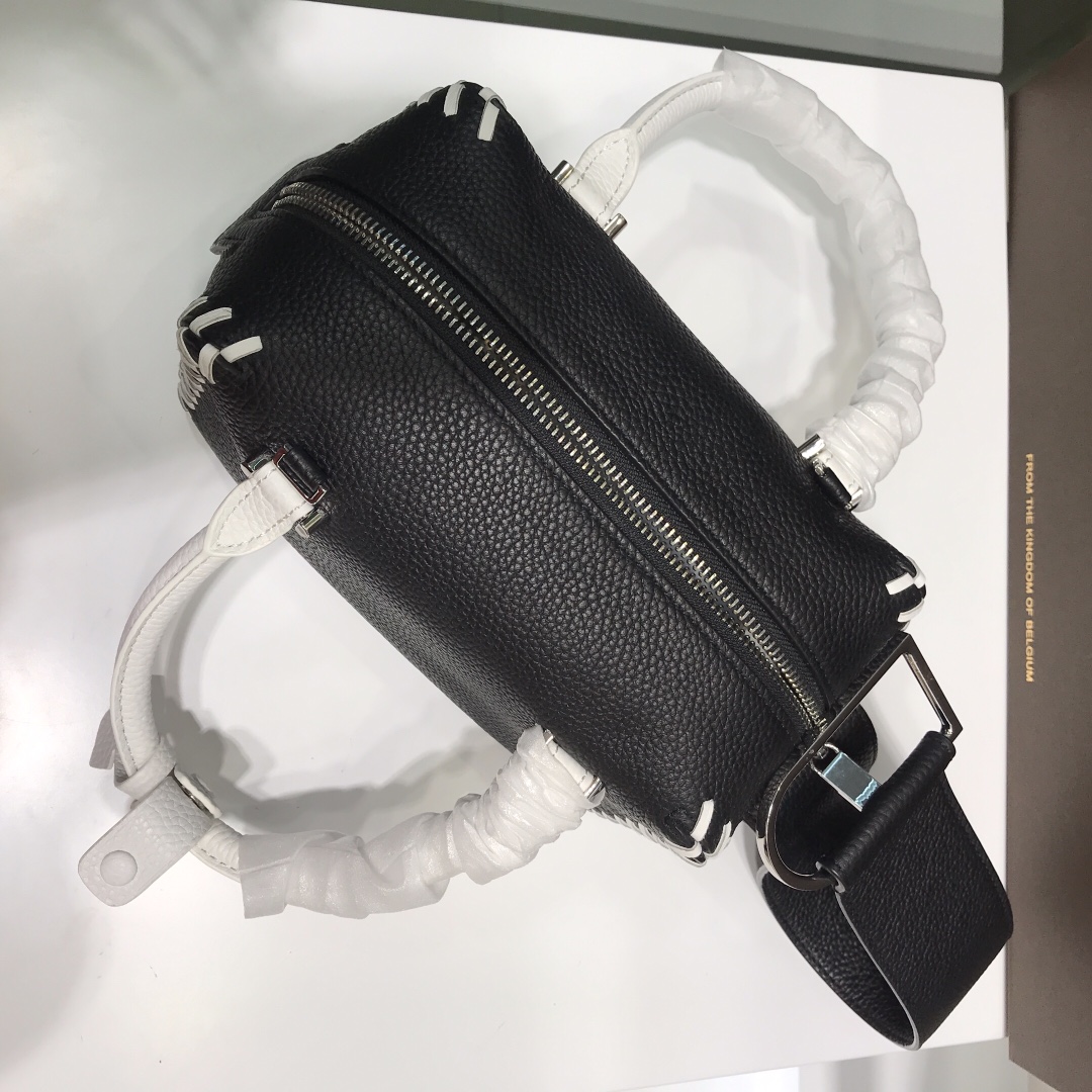 Cool box leather handbag Delvaux Multicolour in Leather bag black