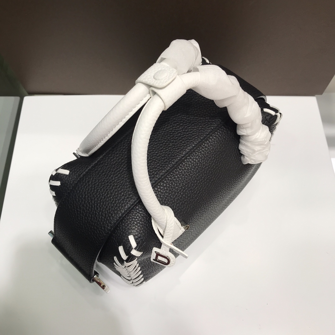 Cool box leather handbag Delvaux Multicolour in Leather bag black