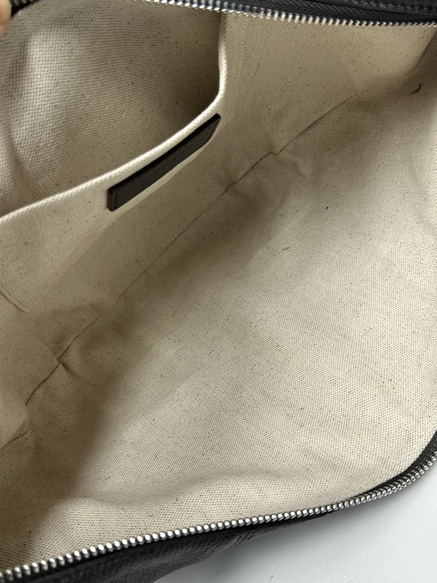 LEMAIRE Medium Croissant Leather Shoulder Bag | black