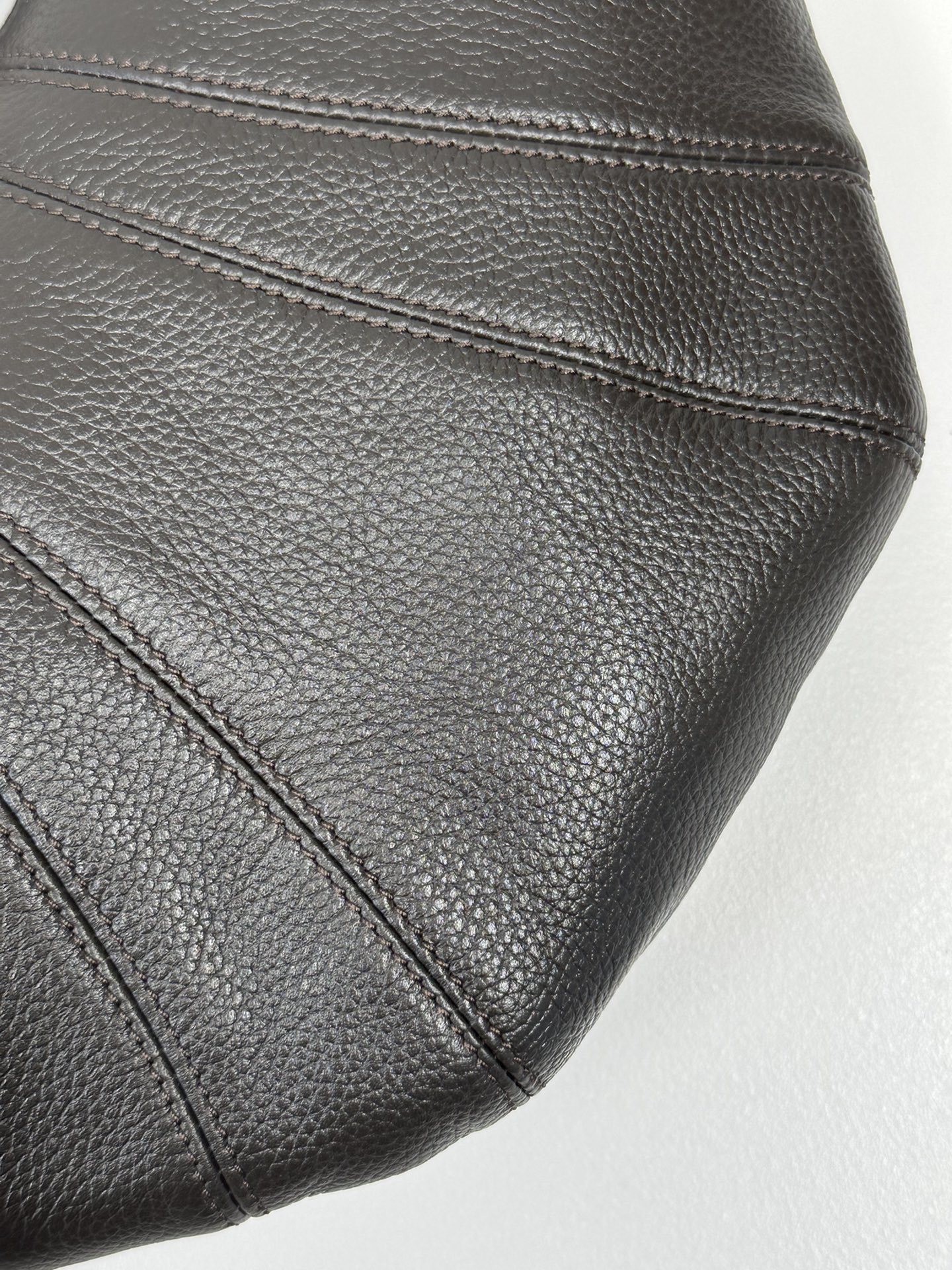 Lemaire Small Croissant Grain Leather Bag - Black |